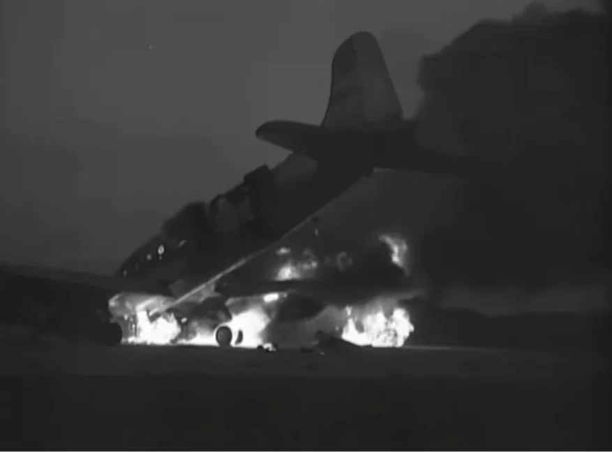 1950년 6월 29일 수원으로 집결하는 군인들.GIF