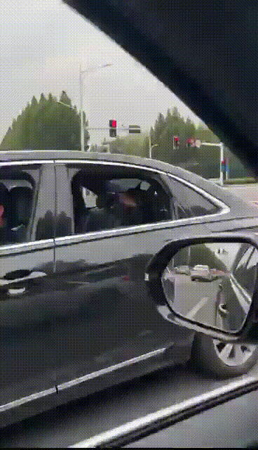 btae3c2de8bebb6f7d34cb8688929826e7.gif