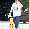 시청률 공약 "묵언수행" 이행 중인 윤경호
